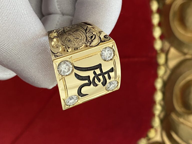 Oriental Tiger Ring Special Edition 18K Gold   Majestic Diamonds.