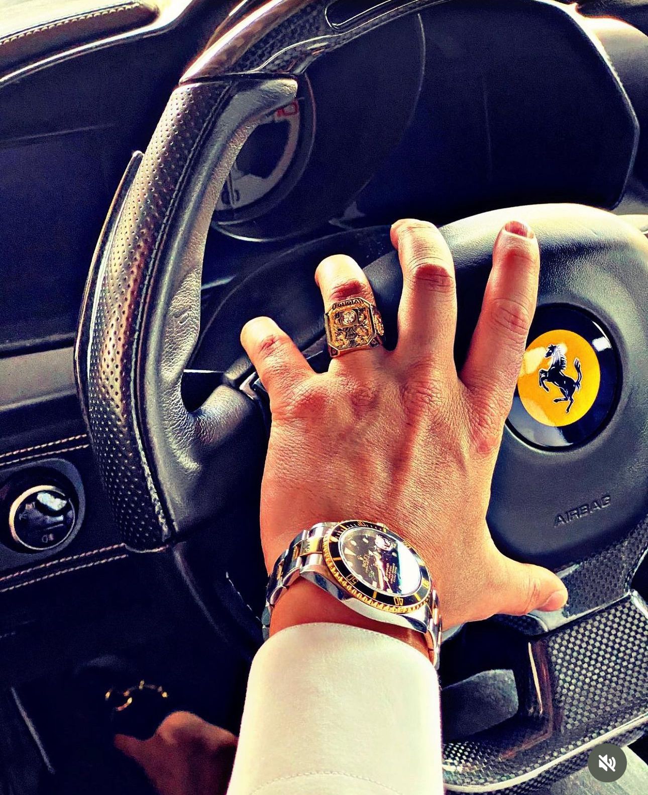 Skull Pirate Ring 18K Gold Ruby