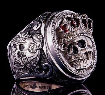 King Skull Ring 18k Gold White