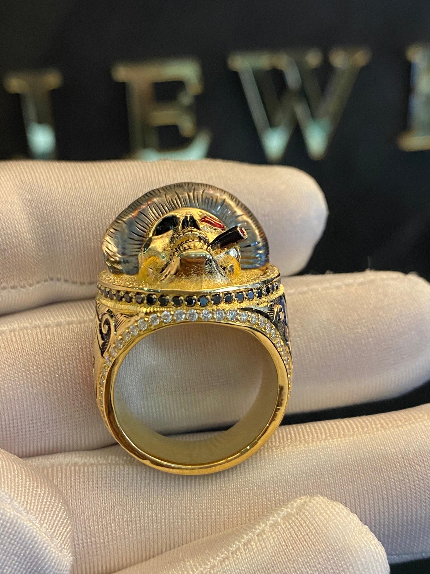 The Illusionist’s Bloom – 18k Solid Gold with white and black Diamonds