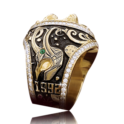 Avengers Ring Special Edition 18k Gold - Diamonds.